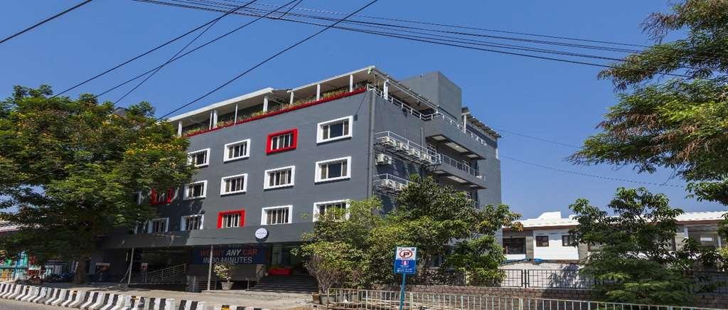 Hotel Oyo Townhouse 5 Jubilee Hills Hajdarabad Zewnętrze zdjęcie